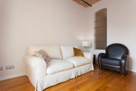 Appartement te huur in Barcelona Calabria - Rossello (min. 6 Months)