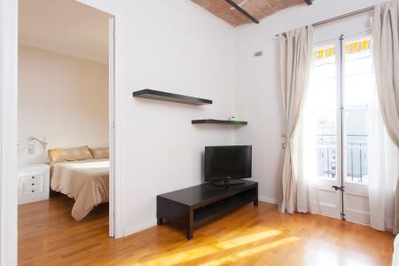 Appartement te huur in Barcelona Calabria - Rossello (min. 6 Months)