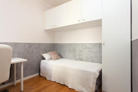 Appartement te huur in Barcelona Calabria - Rossello (min. 6 Months)