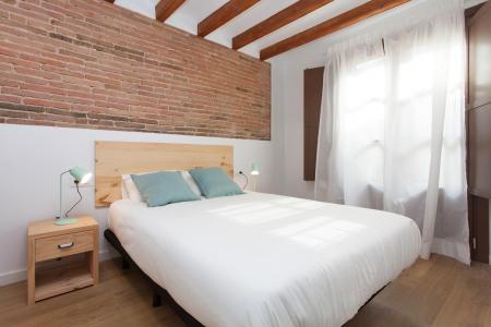 Appartement te huur in Barcelona St Antoni - Plaza Universitat